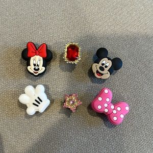 Crocs jibbetz new 6 charmz $$$$$